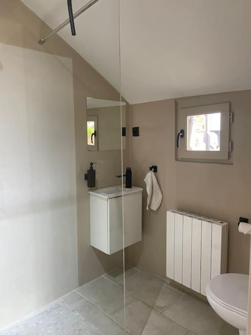 Maison Au Bord De L'Eau Les Roches Rochefort-sur-Nenon Esterno foto