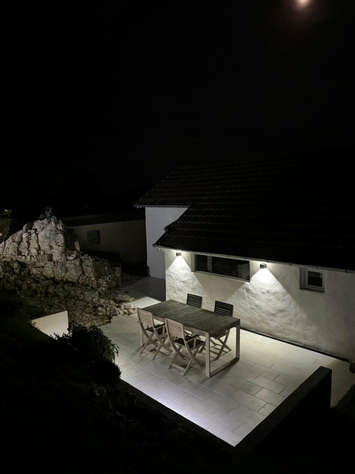 Maison Au Bord De L'Eau Les Roches Rochefort-sur-Nenon Esterno foto