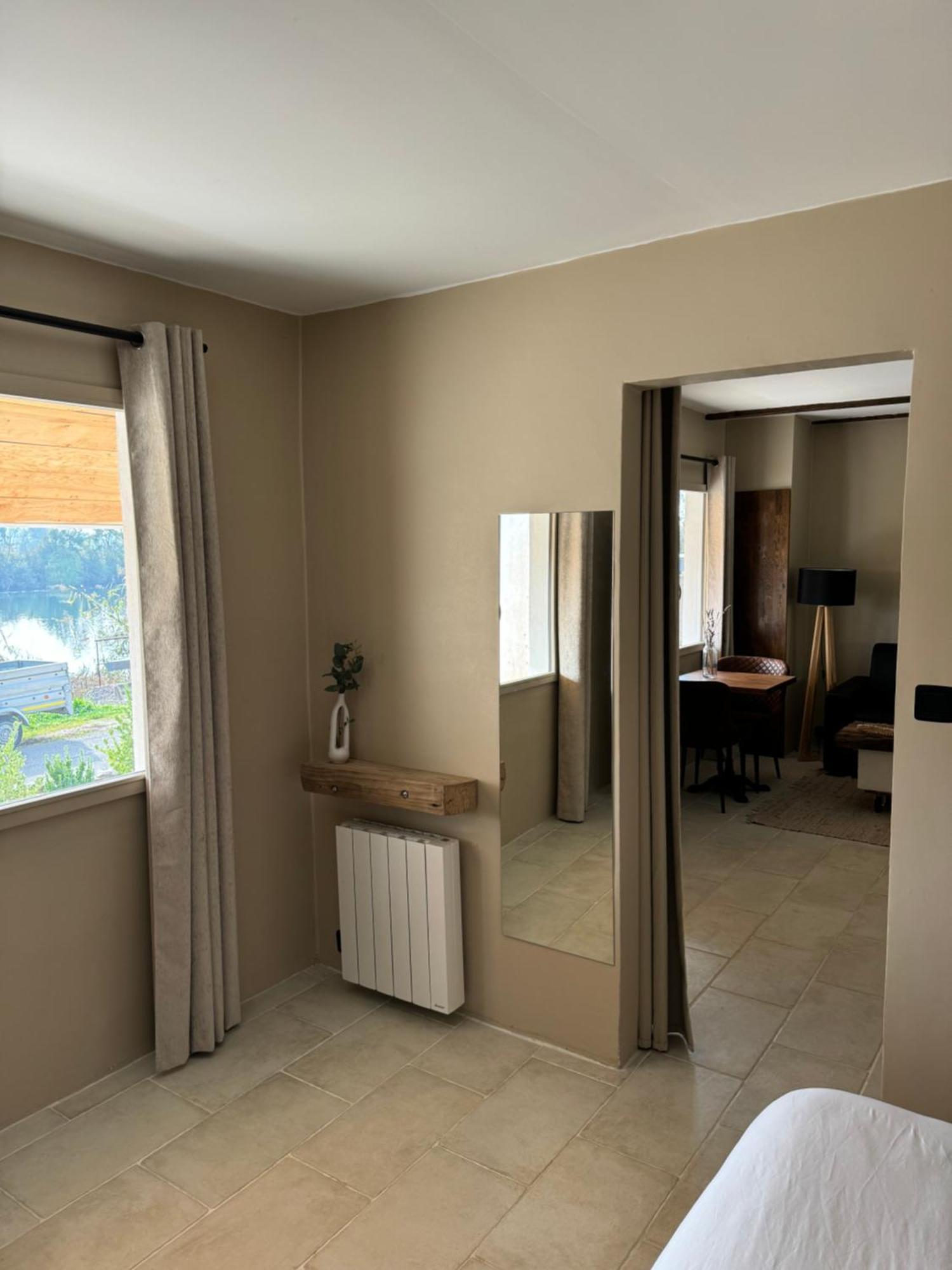 Maison Au Bord De L'Eau Les Roches Rochefort-sur-Nenon Esterno foto